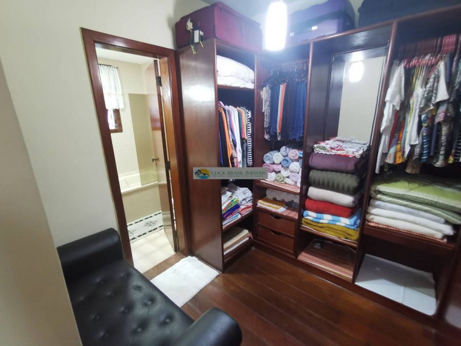 images_639752a74d21a