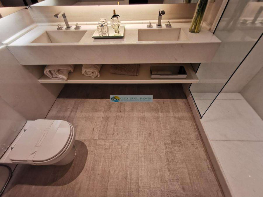 images_61796c66a688c